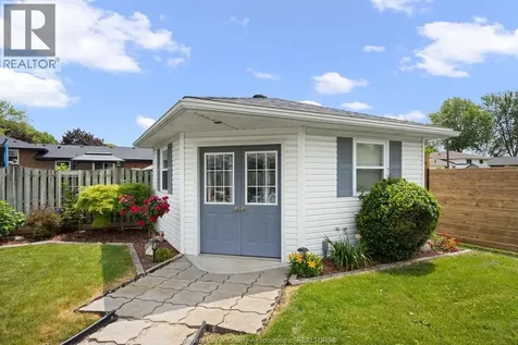 99 Victoria Street South Amherstburg ON N9V 2K2