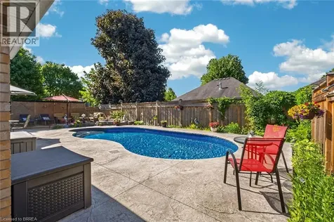 62 Varley Crescent Brantford ON N3R 7Z7