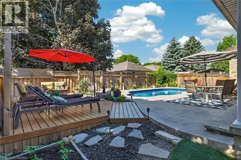 62 Varley Crescent Brantford ON N3R 7Z7