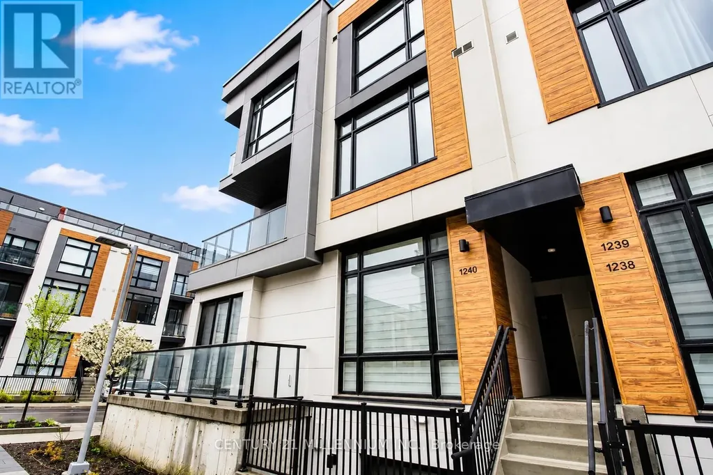 10 David Eyer Road Richmond Hill ON L4S 0N3