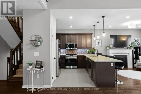 3321 Beach Club Boulevard Severn (west Shore) ON L3V 0E1