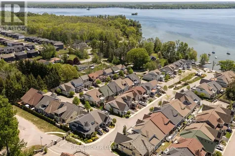 3321 Beach Club Boulevard Severn (west Shore) ON L3V 0E1