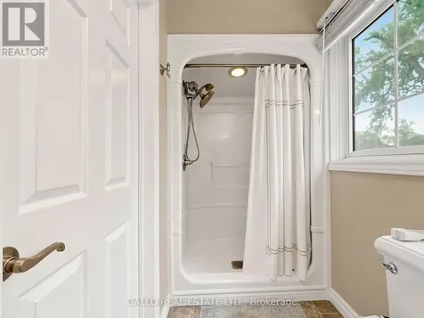 36 Elmvale Boulevard Whitchurch-stouffville ON L4A 2Y3