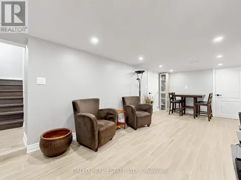 36 Elmvale Boulevard Whitchurch-stouffville ON L4A 2Y3