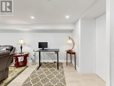 36 Elmvale Boulevard Whitchurch-stouffville ON L4A 2Y3