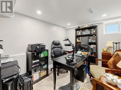 36 Elmvale Boulevard Whitchurch-stouffville ON L4A 2Y3