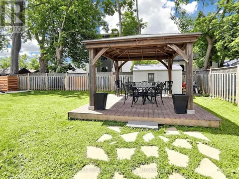 36 Elmvale Boulevard Whitchurch-stouffville ON L4A 2Y3