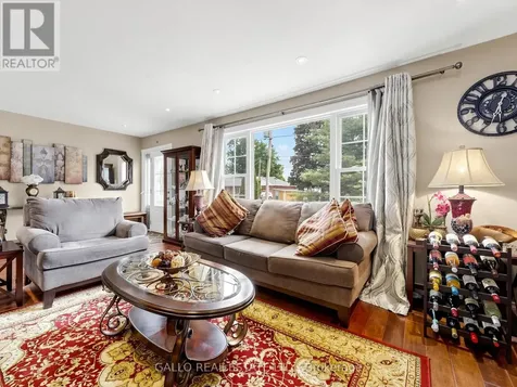 36 Elmvale Boulevard Whitchurch-stouffville ON L4A 2Y3