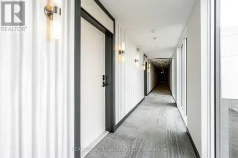 168 Sabina Drive Oakville (go Glenorchy) ON L6H 0W5