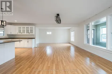 7 Whipps Court Collingwood ON L9Y 4B7