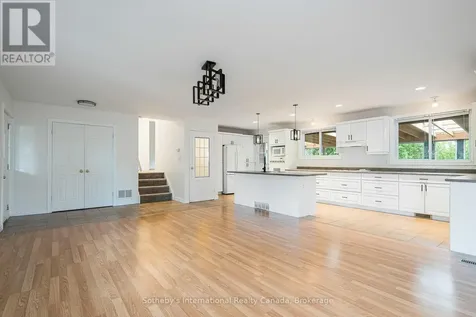 7 Whipps Court Collingwood ON L9Y 4B7