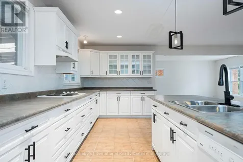 7 Whipps Court Collingwood ON L9Y 4B7