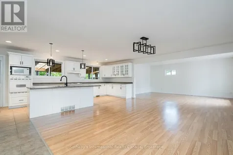 7 Whipps Court Collingwood ON L9Y 4B7