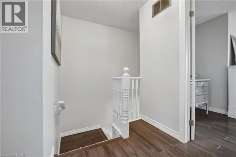 39 Pinewoods Drive Stoney Creek ON L8J 3Z4