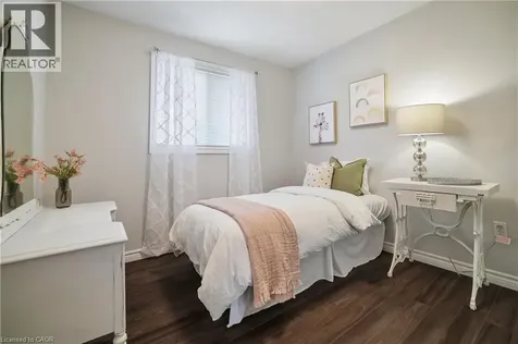 39 Pinewoods Drive Stoney Creek ON L8J 3Z4