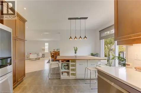 725 Zurich Drive Waterloo ON N2V 2V4