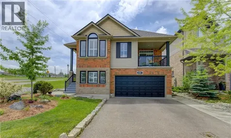 725 Zurich Drive Waterloo ON N2V 2V4