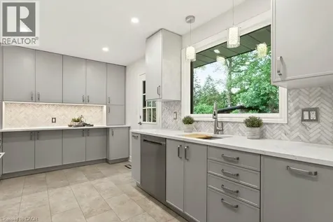 417 Meadowhill Road Burlington ON L7L 3L5