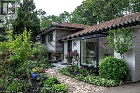 417 Meadowhill Road Burlington ON L7L 3L5
