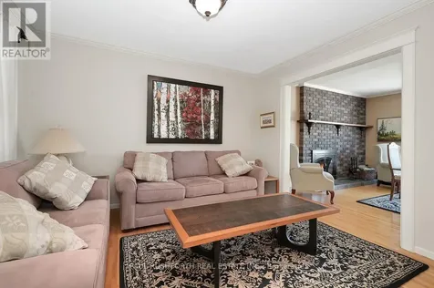 2189 Emard Crescent Ottawa ON K1J 6K5
