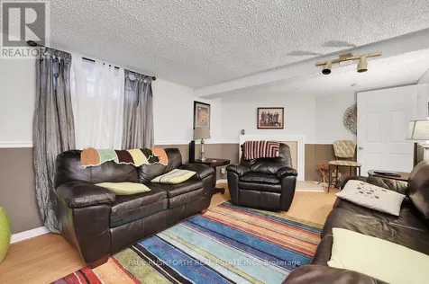 2189 Emard Crescent Ottawa ON K1J 6K5