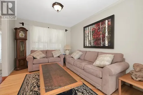 2189 Emard Crescent Ottawa ON K1J 6K5