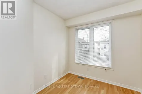 158 Rochester Street Ottawa ON K1R 7M4