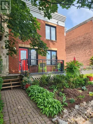 158 Rochester Street Ottawa ON K1R 7M4