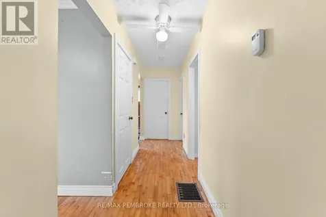 626 Stafford Street Laurentian Valley ON K8A 6T8