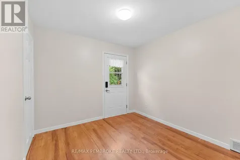 626 Stafford Street Laurentian Valley ON K8A 6T8