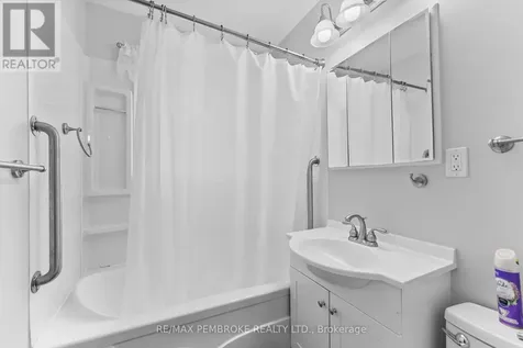 626 Stafford Street Laurentian Valley ON K8A 6T8