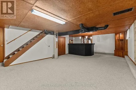 626 Stafford Street Laurentian Valley ON K8A 6T8