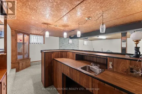 626 Stafford Street Laurentian Valley ON K8A 6T8