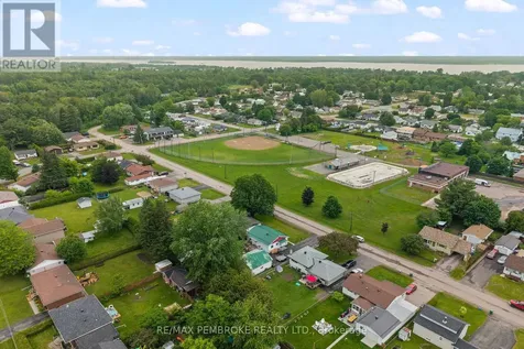 626 Stafford Street Laurentian Valley ON K8A 6T8