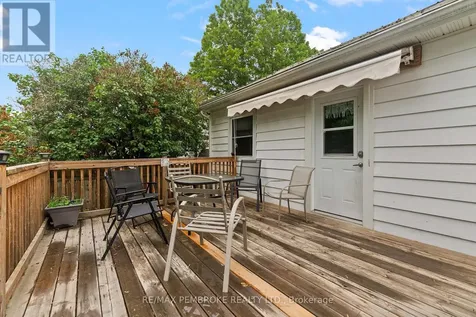 626 Stafford Street Laurentian Valley ON K8A 6T8