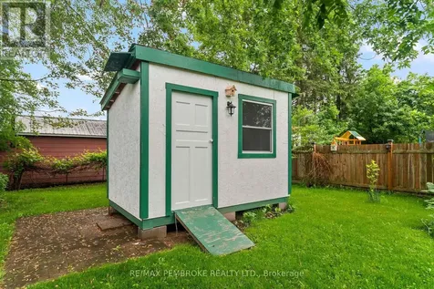626 Stafford Street Laurentian Valley ON K8A 6T8