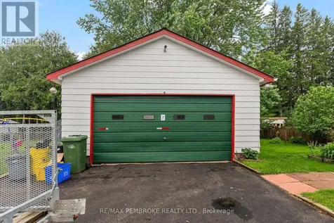 626 Stafford Street Laurentian Valley ON K8A 6T8