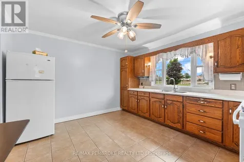 626 Stafford Street Laurentian Valley ON K8A 6T8
