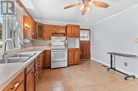 626 Stafford Street Laurentian Valley ON K8A 6T8