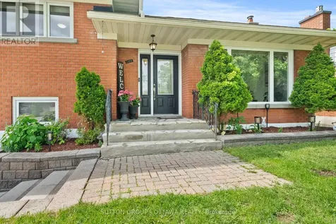 1166 Whitmore Avenue Ottawa ON K2C 2N8