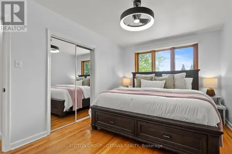 1166 Whitmore Avenue Ottawa ON K2C 2N8