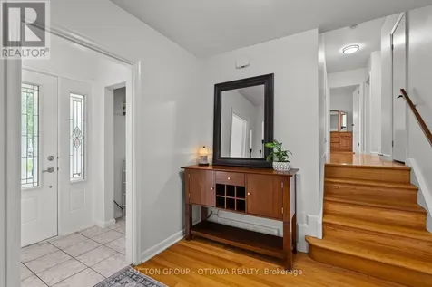 1166 Whitmore Avenue Ottawa ON K2C 2N8