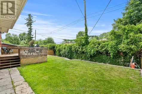 1166 Whitmore Avenue Ottawa ON K2C 2N8