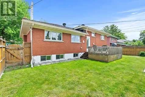 1166 Whitmore Avenue Ottawa ON K2C 2N8
