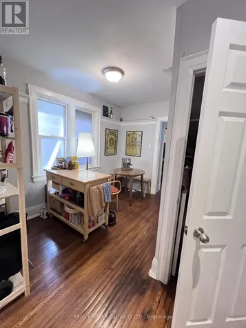 770 St Clair Avenue West Toronto (humewood-cedarvale) ON M6C 1B5