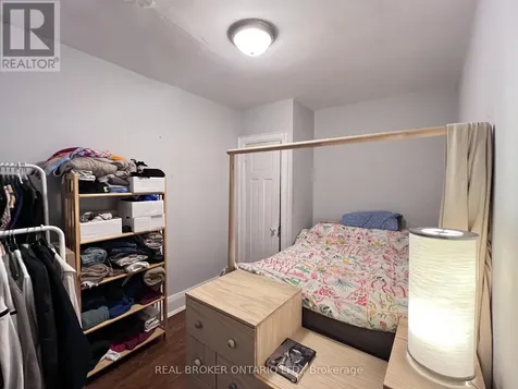 770 St Clair Avenue West Toronto (humewood-cedarvale) ON M6C 1B5