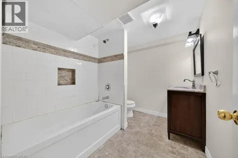 306 Appleby Road Ancaster ON L9G 2V7