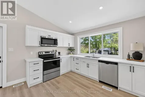 8717 Beachwood Road Wasaga Beach ON L9Z 2G5