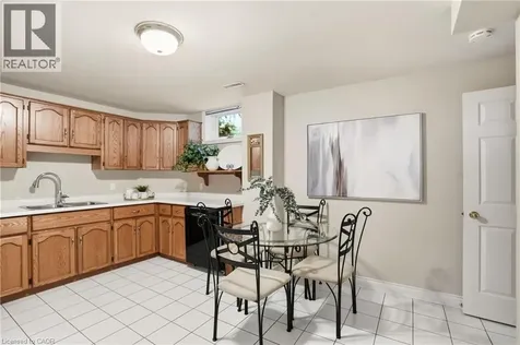 1121 Forestvale Drive Burlington ON L7P 4W3