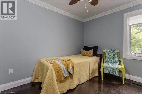 272 Goodram Drive Burlington ON L7L 2J5